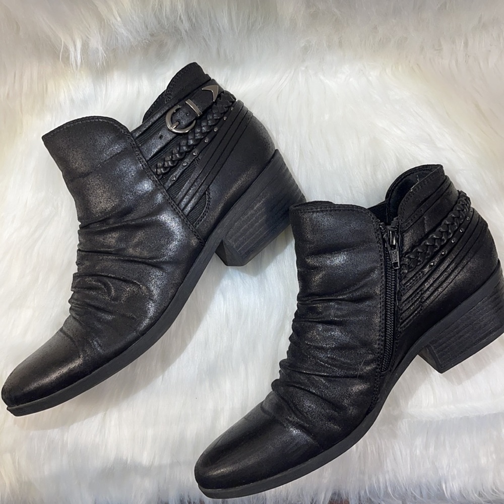BareTraps Guenna Black Ankle Boots w/ Chain and Straps Detail - Picture 6 of 14